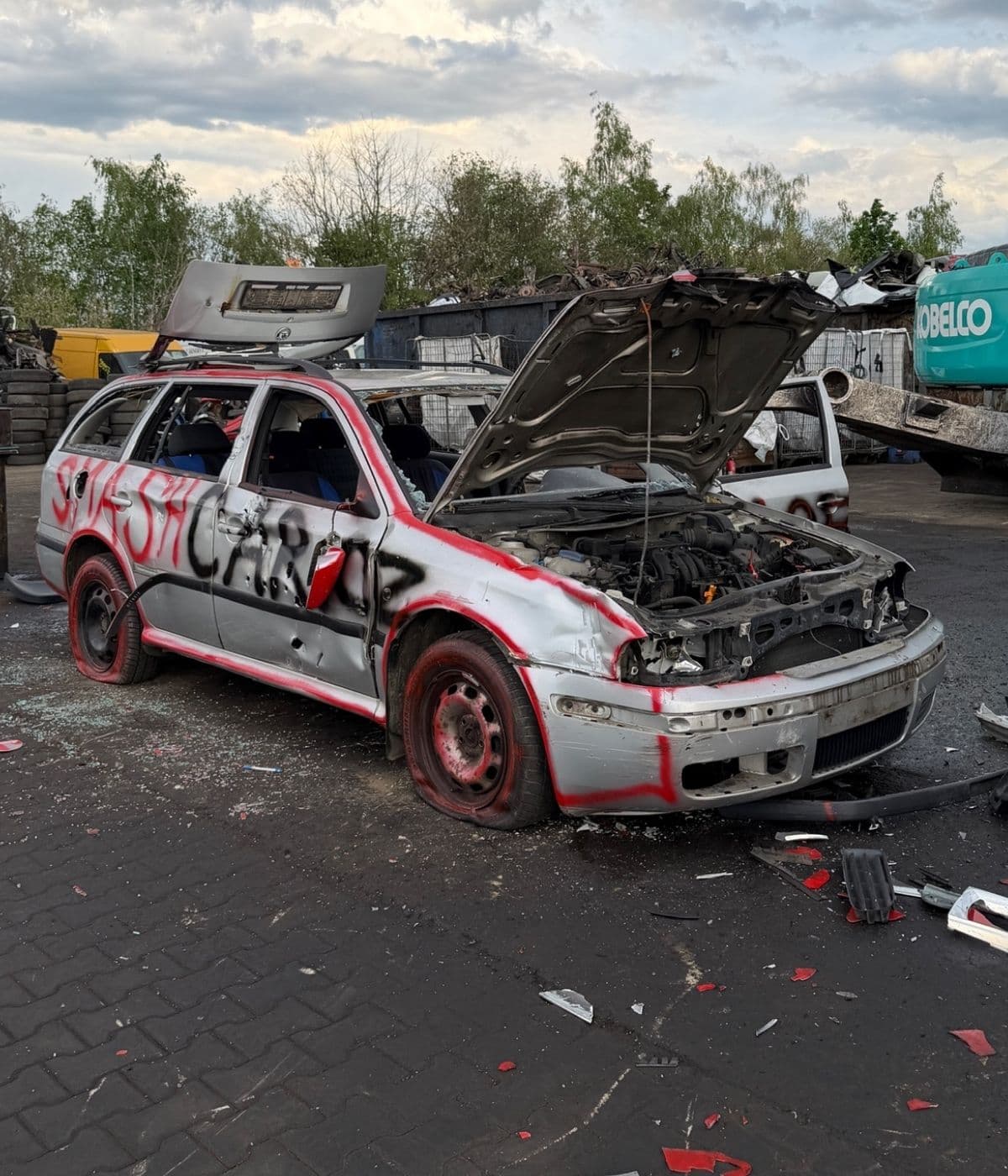 Industriální zázemí Smash Car Praha