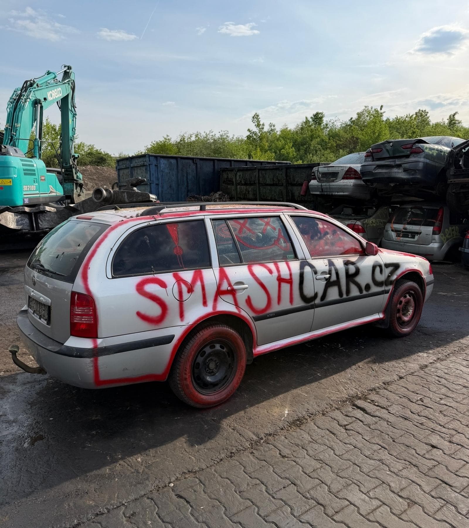 Smash Car Praha – skutečné auto připravené k demolici